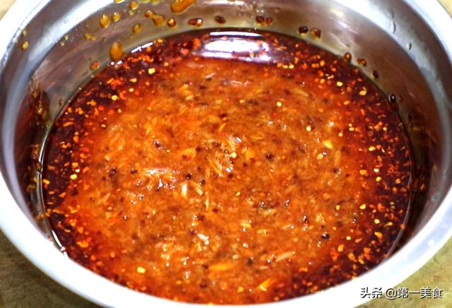 四川老厨师的秘方！经典好吃的蒜泥白肉，这个方法最省事