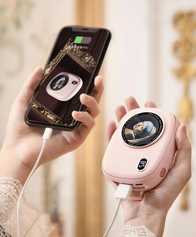 魔法相机暖手“神器”，能当充电宝还能做暖手器，5秒快速制热