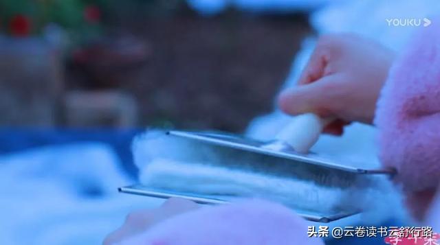 [超级宝妈]李子柒实物表演做红斗篷