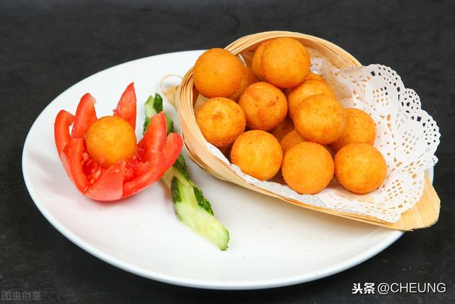 教你做红薯丸子，香甜酥脆，口感超赞的甜品小零食，宅家必备美食