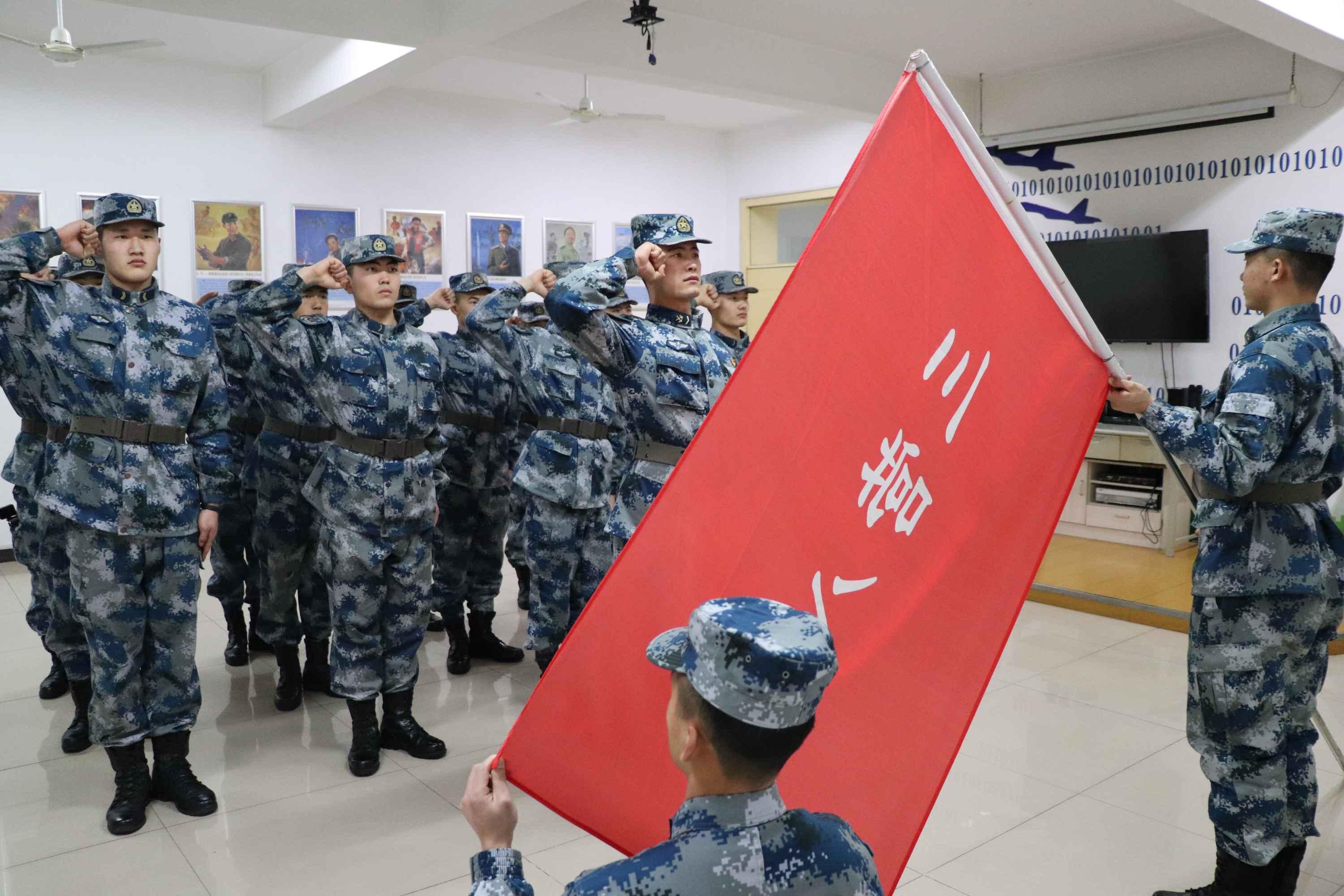 20℃!直击空军通信兵的综合演训场