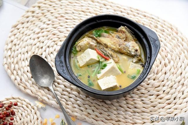 冬天应多吃的大炖菜，高蛋白低热量，吃到最后汤还是热乎乎的，鲜