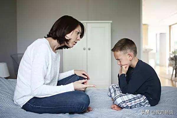 你的育儿经▲孩子哭着说：“妈妈，我饿，我要吃饭”妈妈却说：“不行”