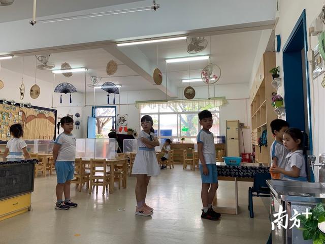 超级宝妈|直击｜广州萌娃返园首日，老师家长“成功交接”