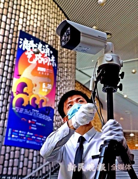 这场剧场回归首秀,东艺给了艺术家和观众哪些期待?新民晚报