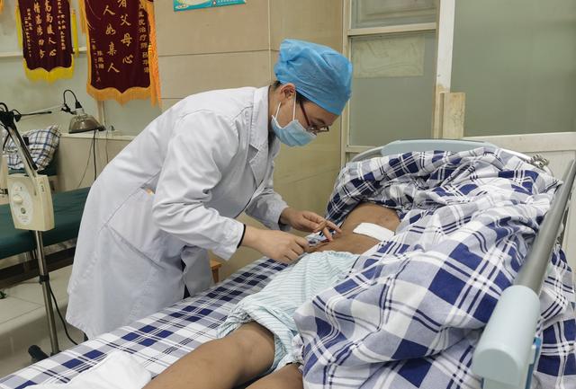 康复|76岁脑梗塞老太，接受中医诊疗康复后可落