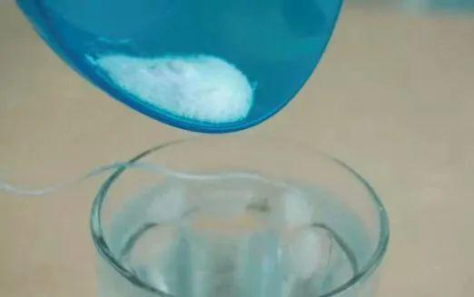 「超级宝妈」在家就能做！这些科学小实验好玩又涨知识