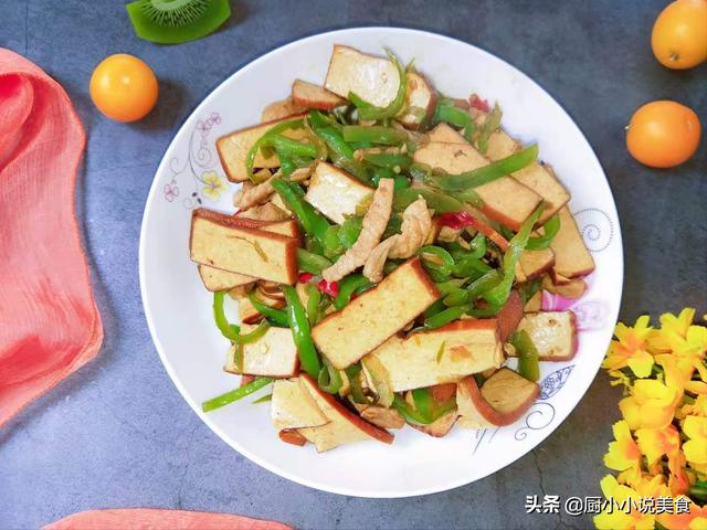 最爱的1道下饭菜，闻着都香，荤素搭配，营养开胃，天天吃都不腻