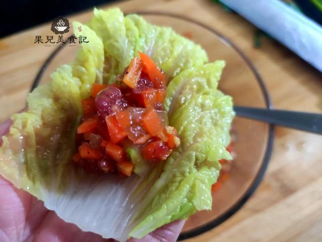 年夜饭家宴待客，用白菜做一道“吉祥菜”，寓意美好，好吃不贵