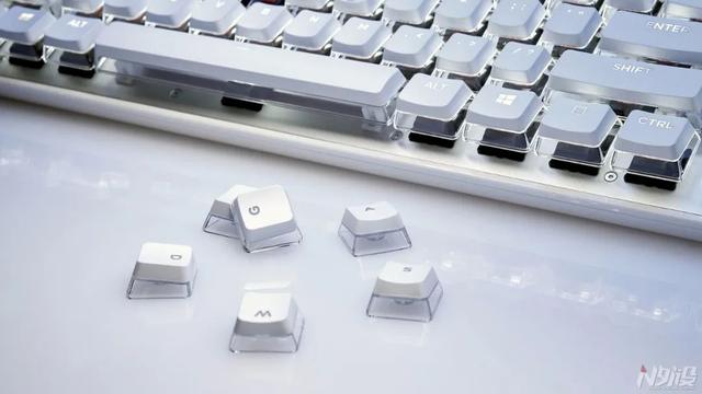 G.Skill推出水晶双拼机械键盘键帽套装