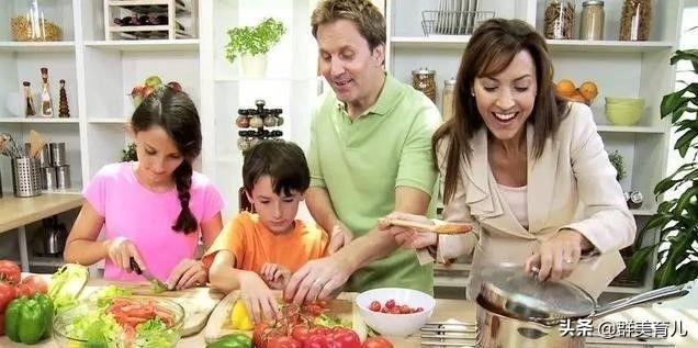 「你的育儿经」因工作忙碌，英国宝妈每个月都是“批量做饭”，同样菜式吃一个月