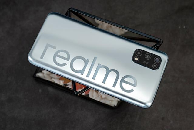 realme真我V3价格不足千元，综合对比后，选择了真我V5