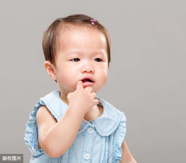 「超级宝妈」宝宝长牙期的痛苦您了解吗？关注出牙时间表，家长学会护理很重要