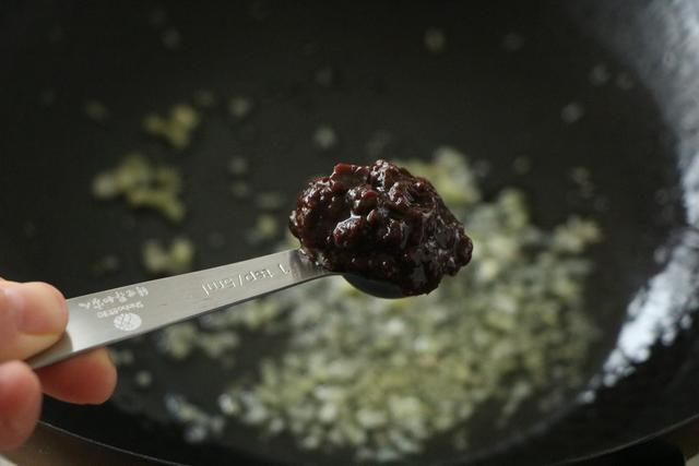 天气骤冷，这样的下饭菜要多吃，汤汁拌米饭，吃完全身暖，舒服