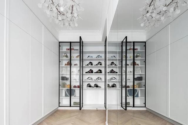 朋友买的72平米三居室，一共才花6万，这现代风格太美了