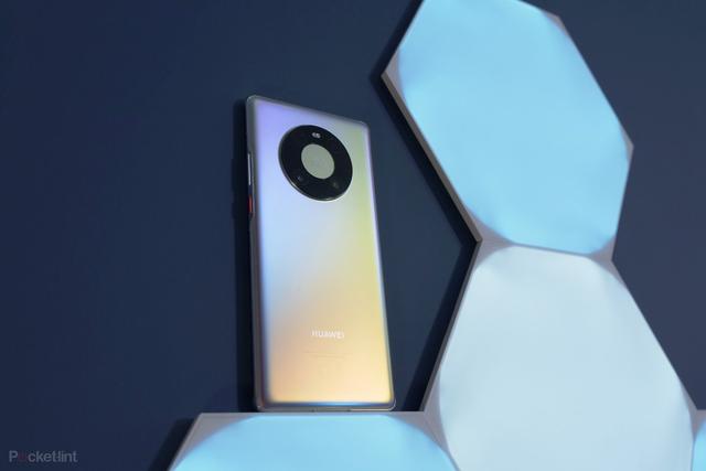 好评率高达99%，华为Mate40首销11秒售罄，遍地哄抢