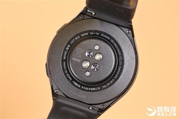 环球网@支持100种运动模式 华为Watch GT2e曜石黑开箱图赏