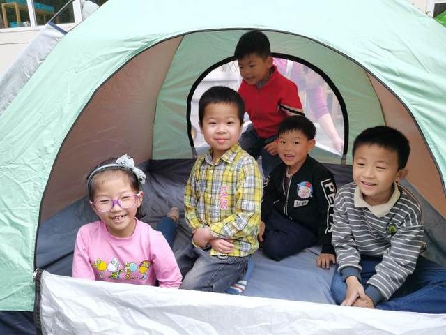 孩子|一个小帐篷就是一间阅读室，京都幼悦读节真热闹