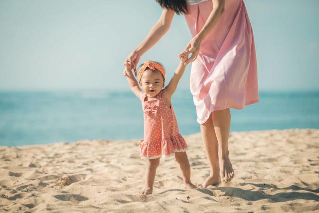 超级宝妈：父母离开孩子就哭闹？“分离情绪”要重视，巧用3招助娃适应分离