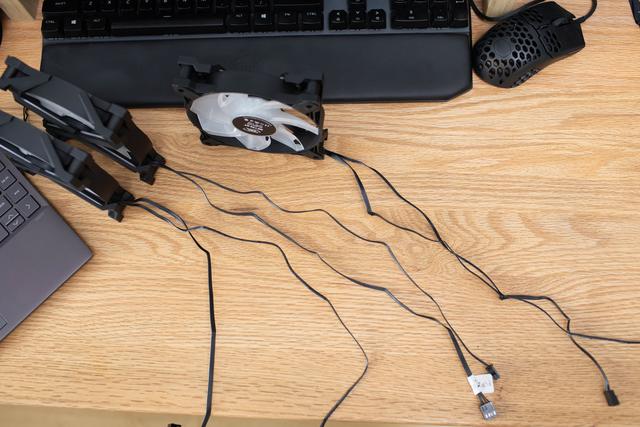 更具个性的RGB风扇，机箱里的魔术师，九州风神MF120GT开箱