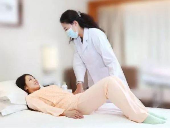 「超级宝妈」孕妇肚子上面的“黑线”是什么？别担心，原来是这样的