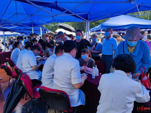 义诊|华西互联网医院平台开展首次线上义诊 1000个号是怎么被“抢光”的