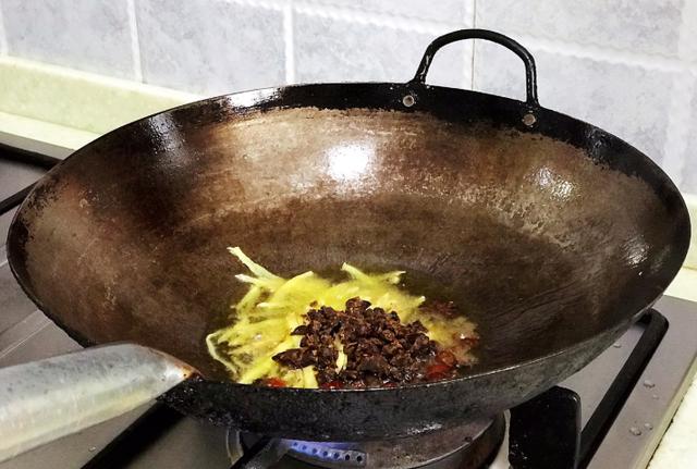 这食材放的时间越长越香，简单一蒸，味道鲜美，好吃到停不下筷子