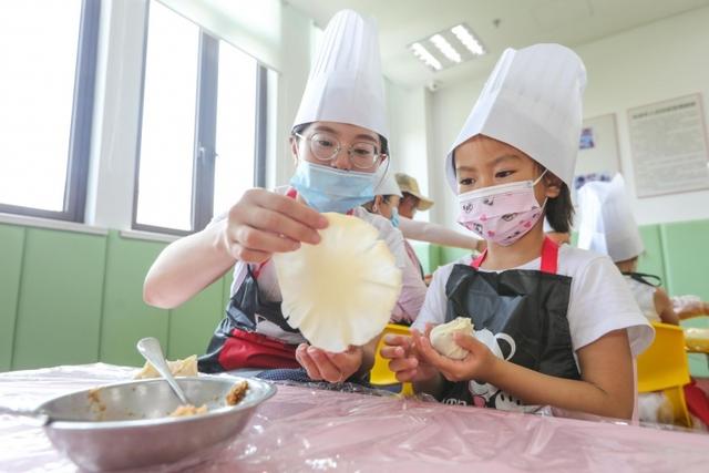 烧卖|家门口体验下沙烧卖制作 航头举办“文化和自然遗产日”活动