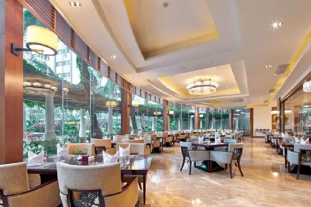 千年西湖,尽在窗下:惠州康帝国际酒店,畅享自助早晚餐