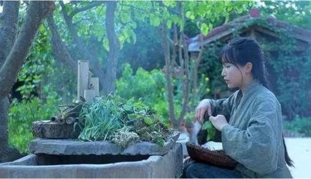 「超级宝妈」“消失”59天，李子柒再更新动态，让人惊艳：我们可以这样教孩子