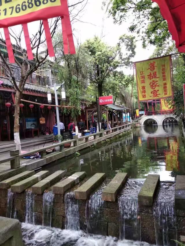 #玩乐足迹#重庆的特色商业古镇,菩提山下长寿古镇