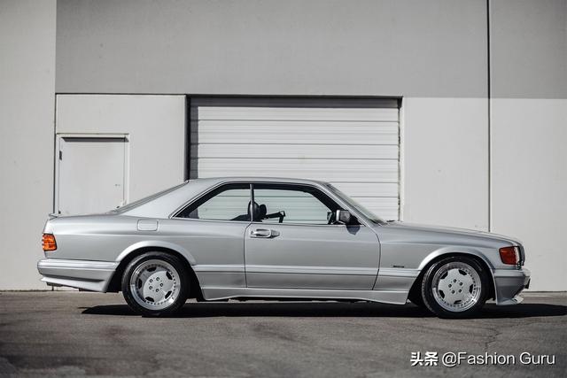 稀有1989年款奔驰560 SEC AMG 6.0宽体将拍卖