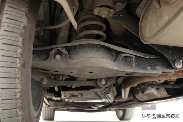 新车｜能上坡撒野能赛道狂飙 豪取细分市场第一！试驾领克05