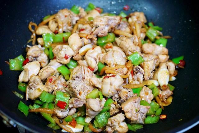 冬天滋补多吃这个肉，口感嫩滑，味道鲜香，就是少见