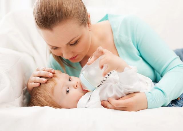 奋斗吧小青年|母乳量到底够不够？？？如何评估宝宝的摄入？