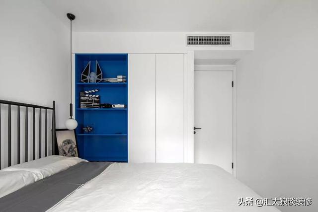 47㎡小户型，客餐厨卫样样全，还有俩卧室和衣帽间，这设计我服