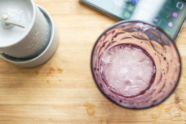 夏日神器，巧本便携榨汁机让饮品更健康