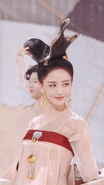 江水寒|舞蹈丽人行芒种：佟丽娅被赞绝美如天仙，同时吐槽声也不断