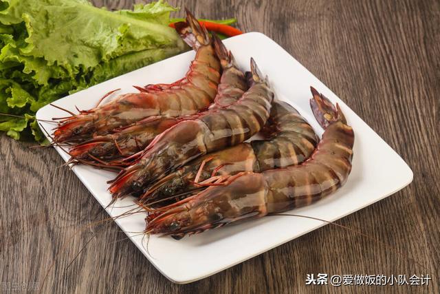 大虾煮多长时间最好吃？海边人告诉你，牢记2点，虾肉鲜嫩无腥味