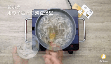 你的育儿经▲一碗热气腾腾的虾滑汤，能给宝宝一个温暖的冬天