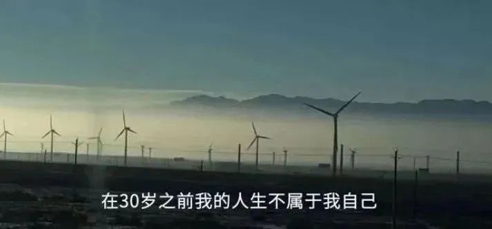 暖先生格调■父母被隔离，8岁男孩刷爆信用卡：孩子不懂钱，是一个家庭的悲剧