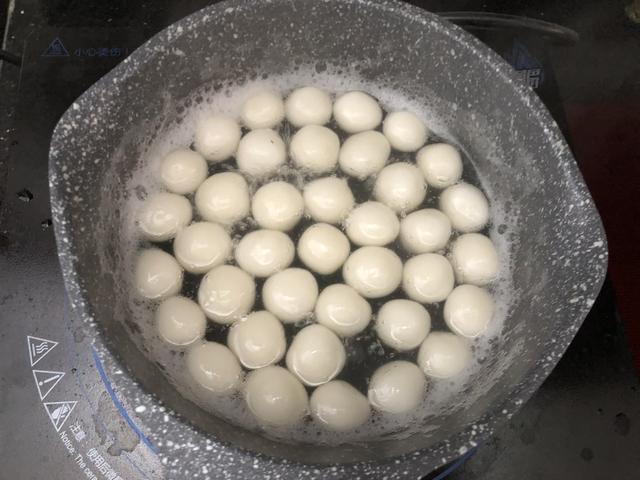 天冷最爱这糖水，5块钱煮一锅，香甜软糯热乎乎，比奶茶更好喝