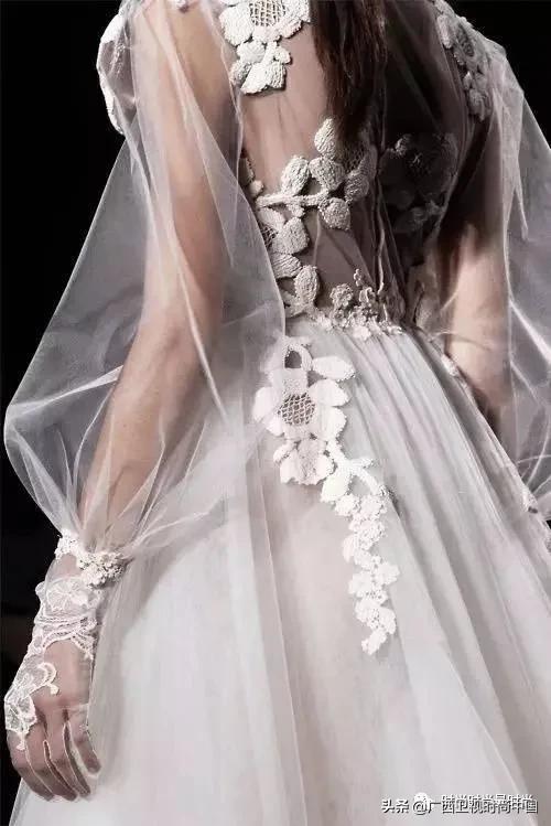 第五大道注意到这个小细节~你与时尚就是一“袖”之隔的距离