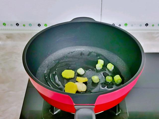 可乐鸡腿，咸甜风味，老人小孩全喜欢吃，做法简单包教包会