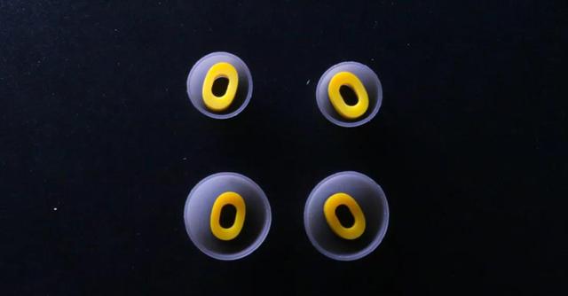 四百块钱做主动降噪，realme 真我黄开箱