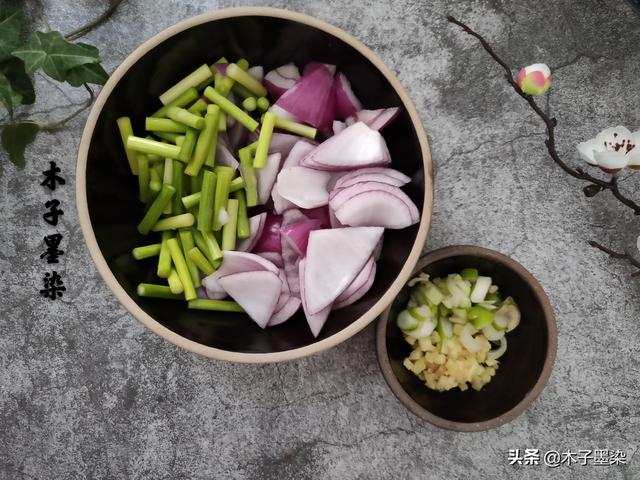 猪肝怎样炒更嫩？掌握1泡1焯1焖3个技巧，又嫩又香比肉好吃