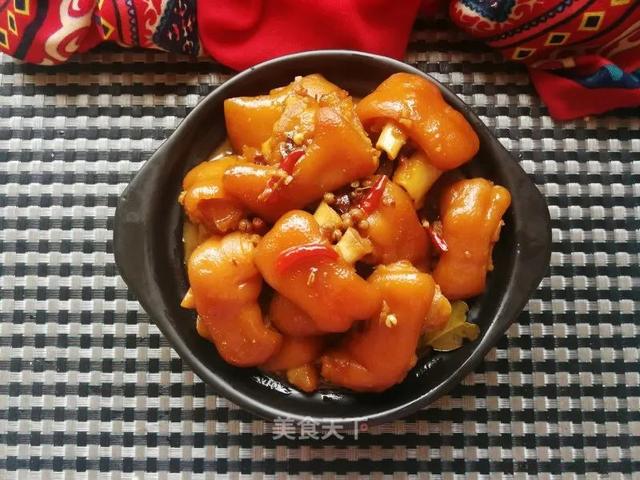 猪蹄这样做，软而不烂，肥而不腻！香糯可口，入口即化！家人超爱吃