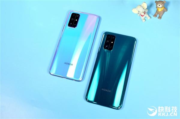 【环球网】首发麒麟820！荣耀30S开箱图赏：矩阵四摄亮眼