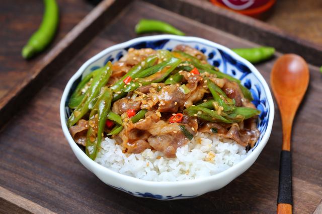 别再点外卖了，在家做美味盖浇饭，浓郁入味好吃到尖叫，实在上头