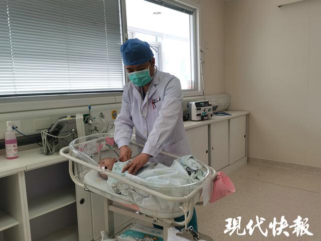 2个月大婴儿抽出“牛奶血”，全怪家长奶粉冲得太浓了